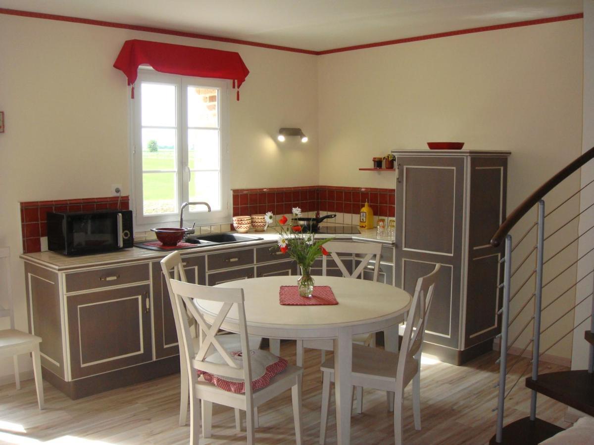 Les Coquelicots Villa Nibas Bagian luar foto
